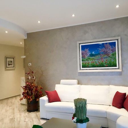 A Casa Di Chiara Appartement Stresa Buitenkant foto
