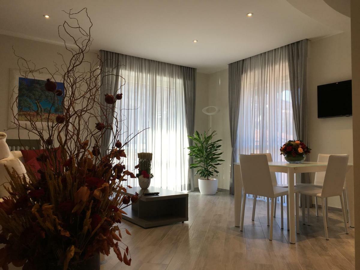 A Casa Di Chiara Appartement Stresa Buitenkant foto