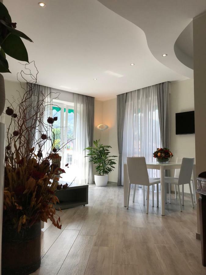 A Casa Di Chiara Appartement Stresa Buitenkant foto